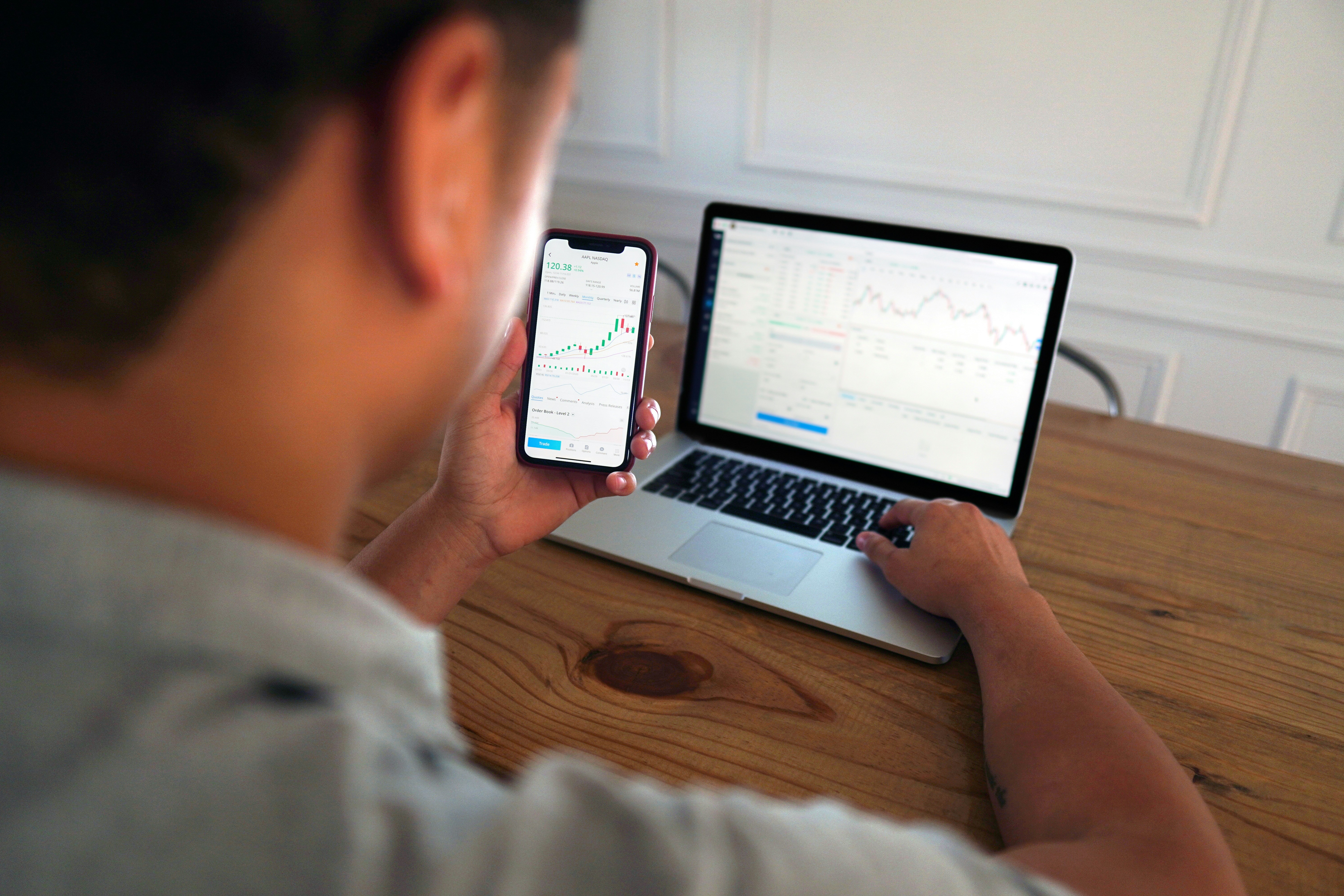 Stochastic Oscillator: What It Is and How It Works in Trading